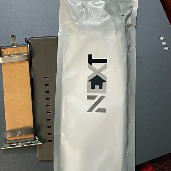 Brand new leather Apple Watch band - Picture 3 of 10